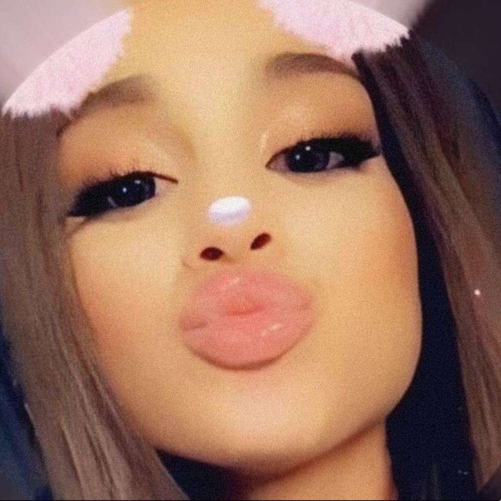 Meet your Posher, Hollyn